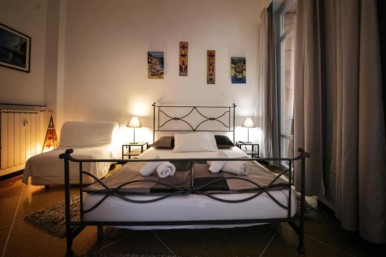 Nik Rooms Genua 0*,