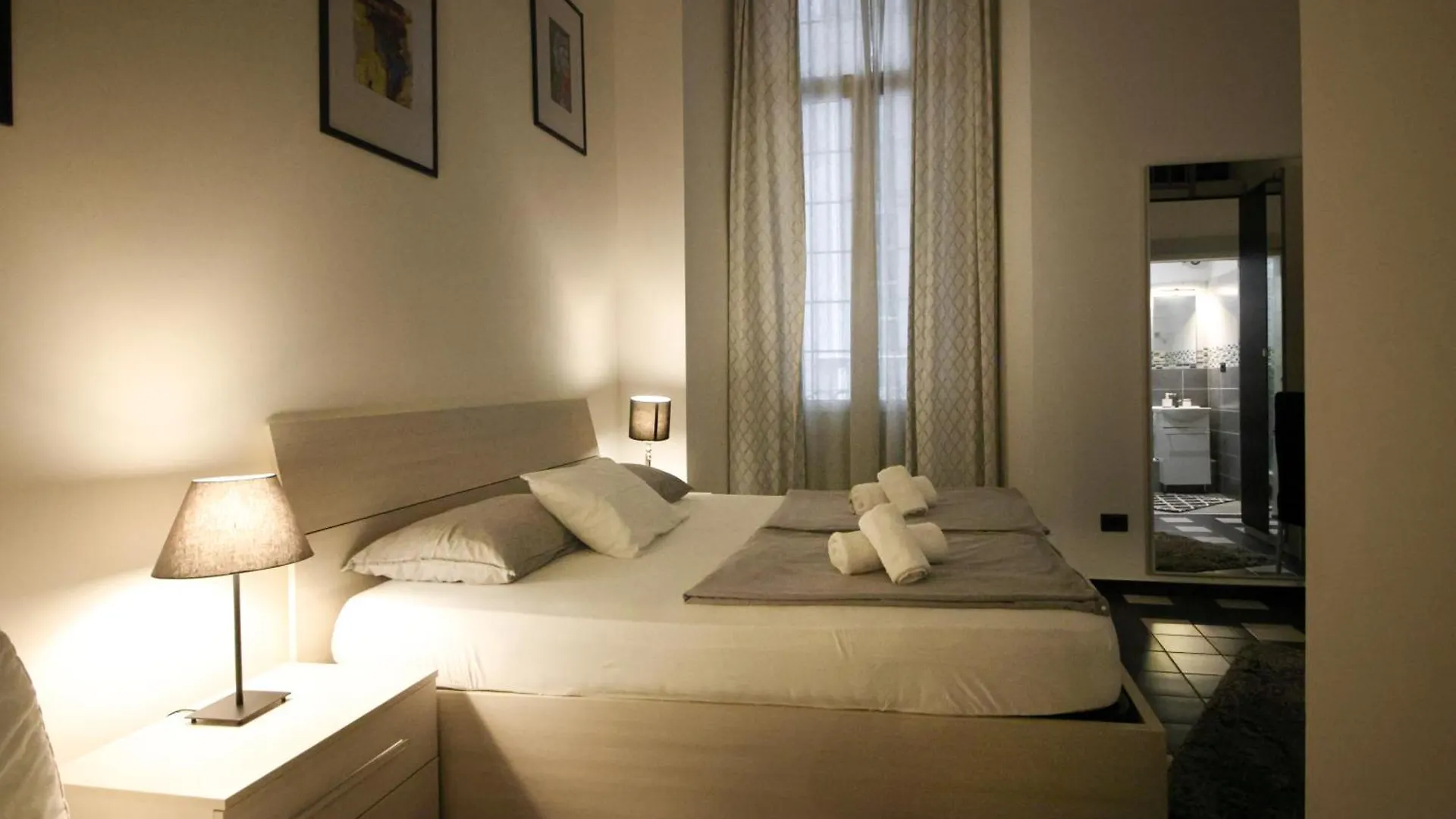 Nik Rooms Genova 0*,  Italia