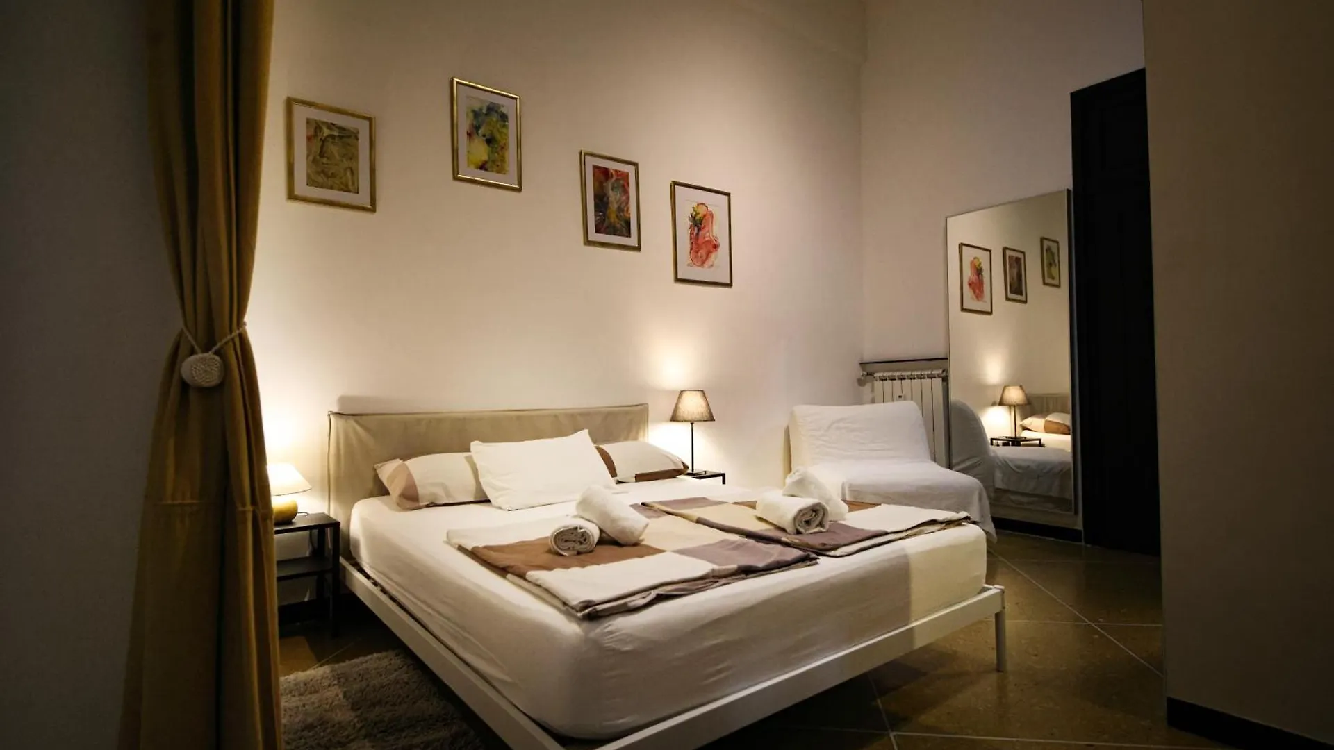Nik Rooms Genova 0*,  Italia