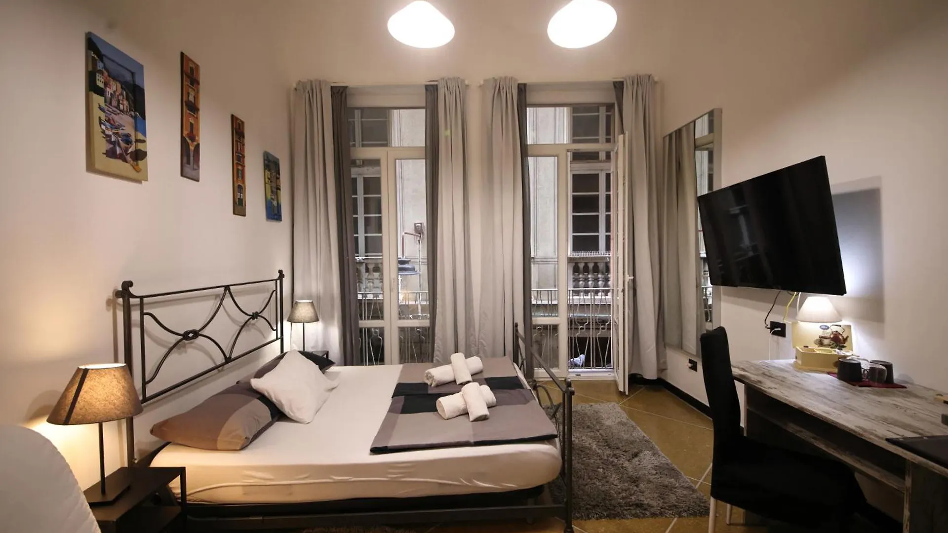 Nik Rooms Genova 0*,